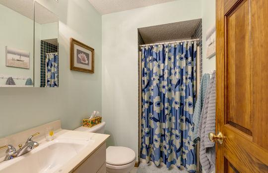 8004 Kingsboro Ct Int-27