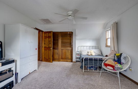 8004 Kingsboro Ct Int-29