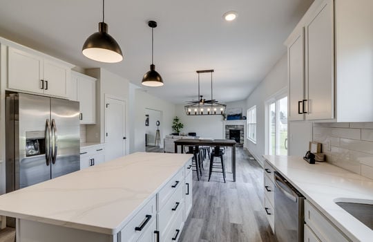 9395 Village Meadows Int-20