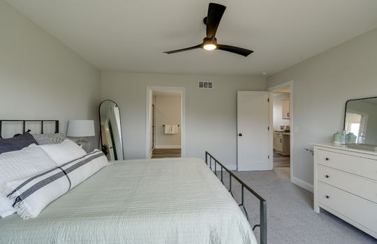 9395 Village Meadows Int-34