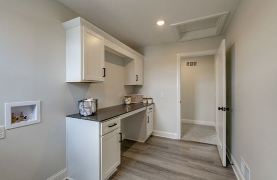 9395 Village Meadows Int-42