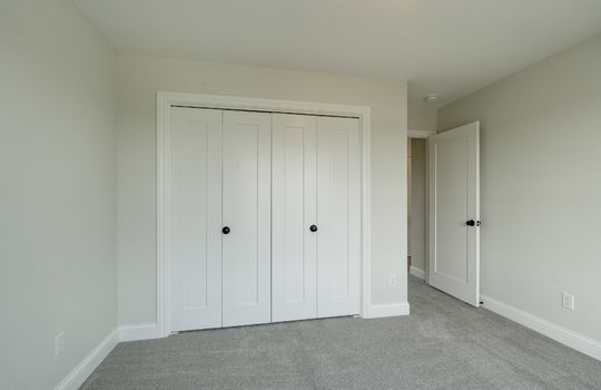 9395 Village Meadows Int-50