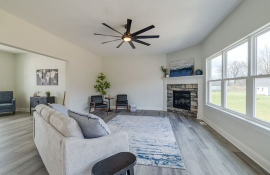 9395 Village Meadows Int-6