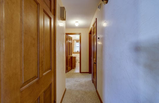 9911 Secor Rd Int-14