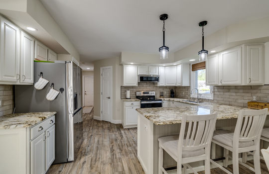 2044 Silverpine Ct Int-10