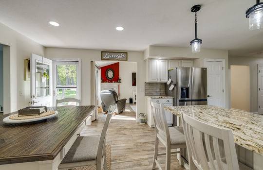 2044 Silverpine Ct Int-18