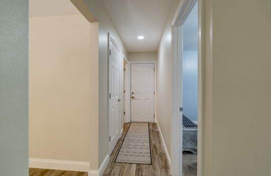 2044 Silverpine Ct Int-19