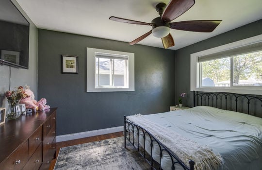 2670 Park Dr Int-22
