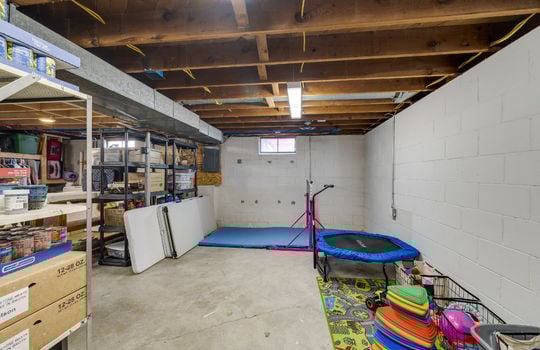 2670 Park Dr Int-34