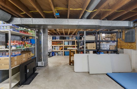 2670 Park Dr Int-35