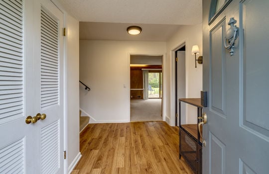 5912 Brookson Rd Int-1