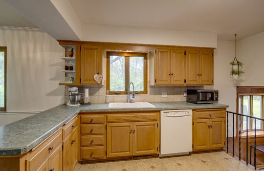 5912 Brookson Rd Int-13