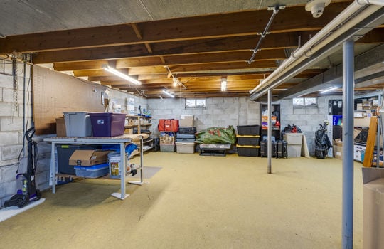 5912 Brookson Rd Int-31