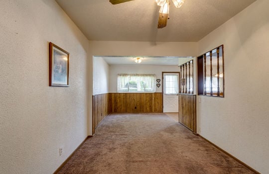 6021 322nd St Int-10