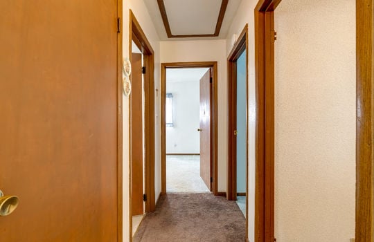 6021 322nd St Int-11