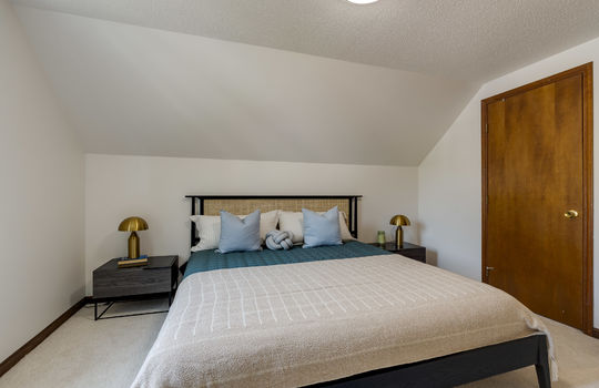 6913 Maplewood Dr Int-20