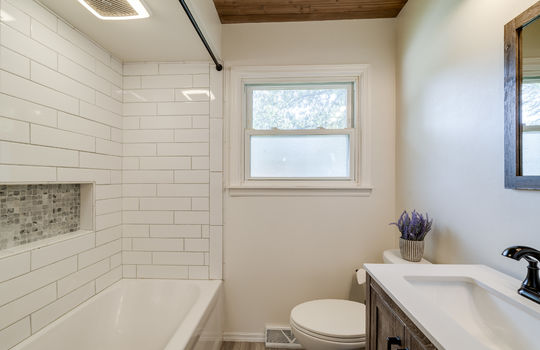 10059 Summerfield Rd Int-12