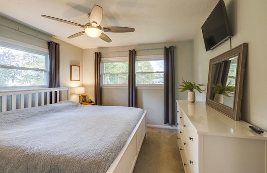 10059 Summerfield Rd Int-17