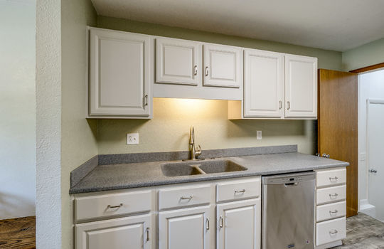 10059 Summerfield Rd Int-7