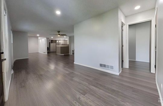 12526-Secor-Rd-photos-Living-Room-Defurnished 1