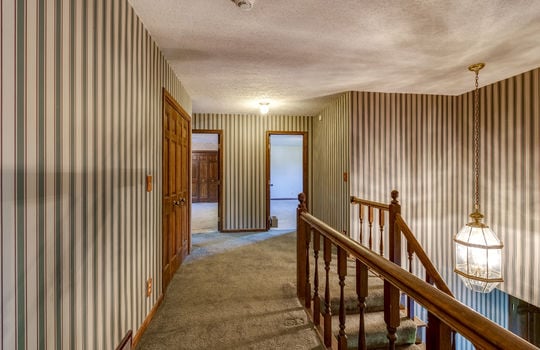 6608 Inglewood Int-30