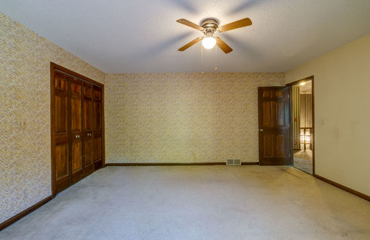 6608 Inglewood Int-35
