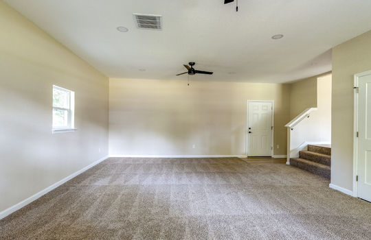 7100 Maplewood Dr Int-8