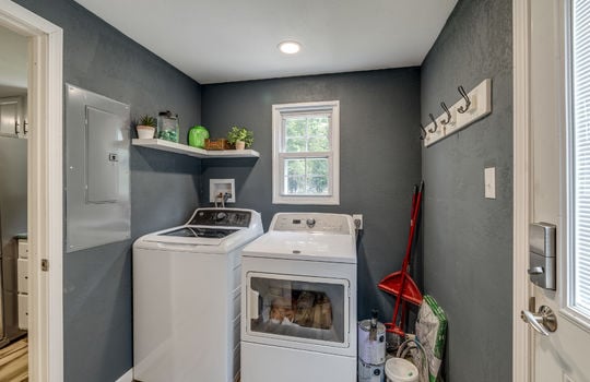 7768 Summerfield Rd Int-10