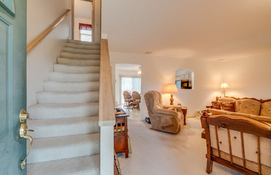 10223 Summerfield Int-2