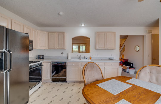 10223 Summerfield Int-9