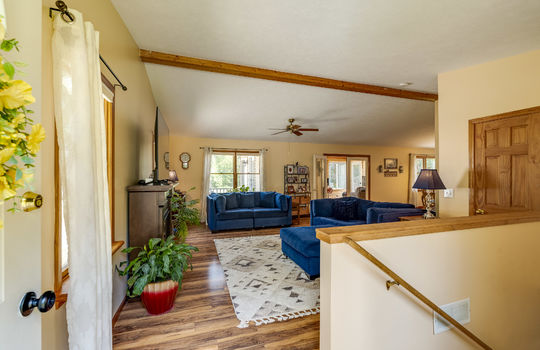 12701 Ayres Hwy Int-1