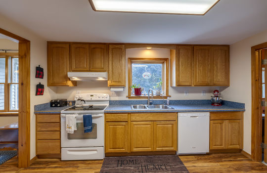 12701 Ayres Hwy Int-12