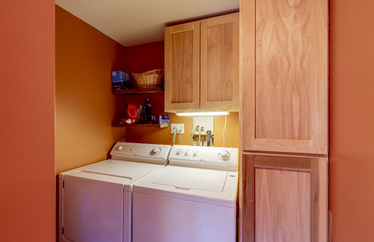 12701 Ayres Hwy Int-15