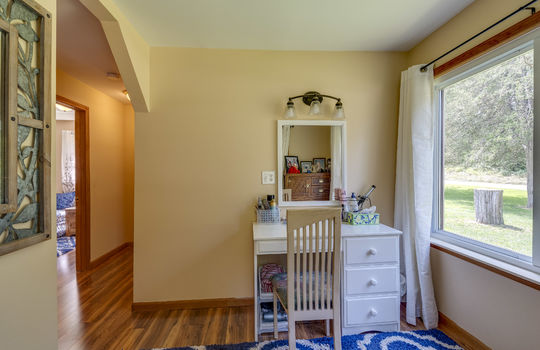 12701 Ayres Hwy Int-18