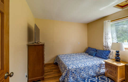 12701 Ayres Hwy Int-19