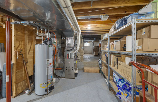 12701 Ayres Hwy Int-30