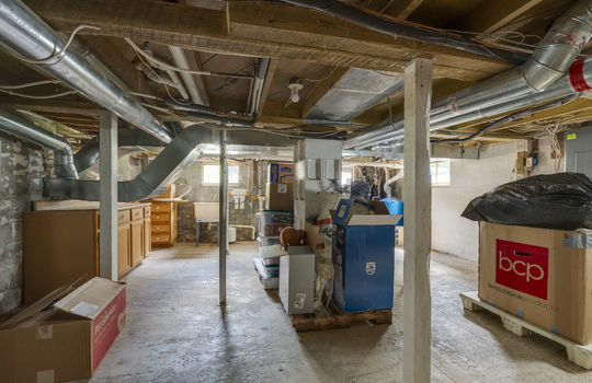 12701 Ayres Hwy Int-31