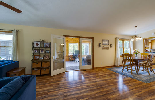 12701 Ayres Hwy Int-6