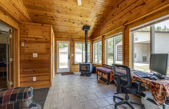 12701 Ayres Hwy Int-7