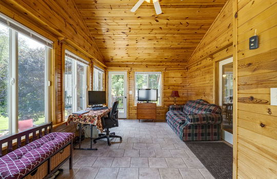 12701 Ayres Hwy Int-8