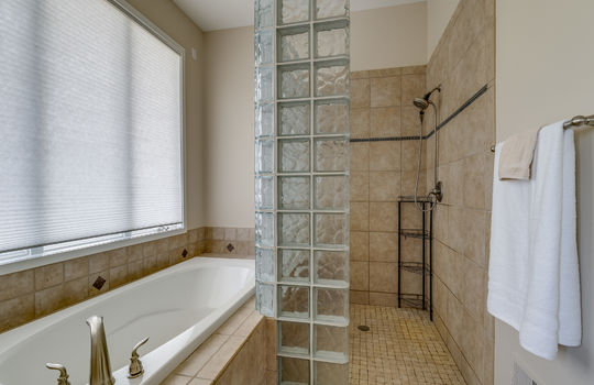 15724 Grass Lake Rd Int-34