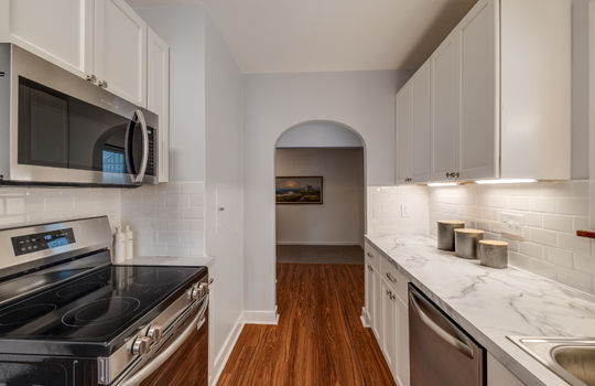 1702 Copley Dr Int-10