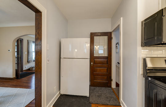 1702 Copley Dr Int-12