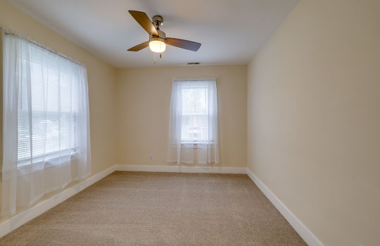 1702 Copley Dr Int-21