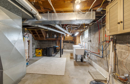 1702 Copley Dr Int-30