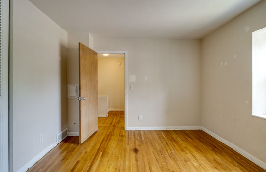 3217 Glanzman Road, Unit 36 Int-18