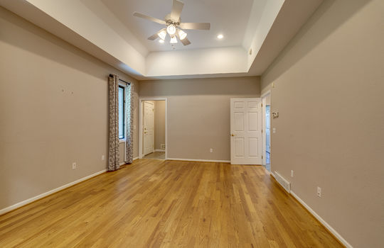 3600 W Erie Rd Int-28