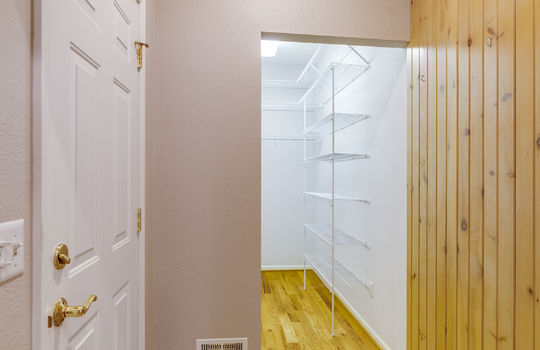 3600 W Erie Rd Int-29