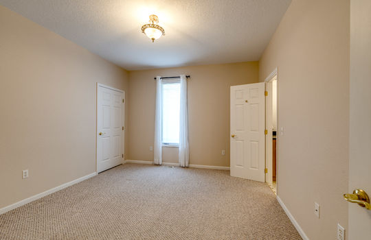 3600 W Erie Rd Int-42