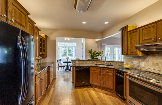 3600 W Erie Rd Int-8